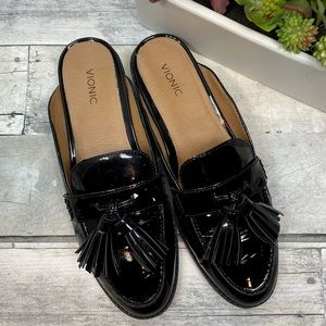 Vionic Black Wise Reagan  patent  loafers sz 10